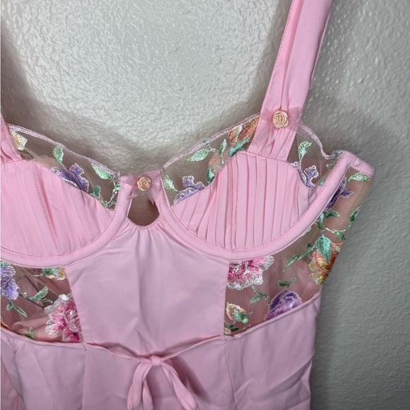 New NWT VS For Love & Lemons pink floral embroidered dress Size XXS - Picture 4 of 9